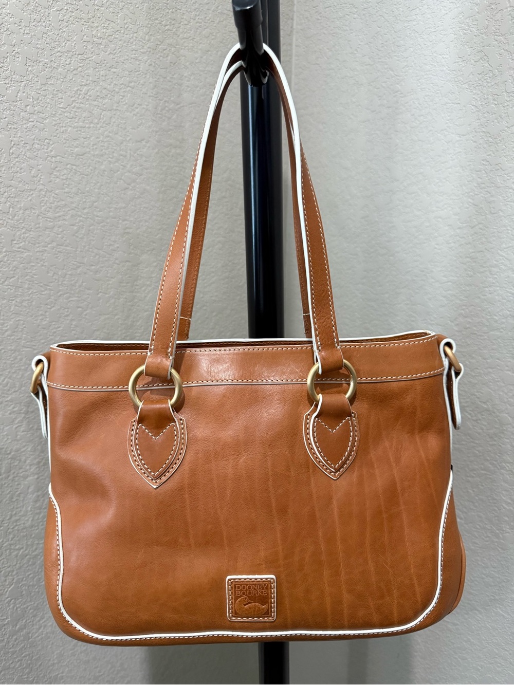 Dooney & Bourke Natural Florentine Edge Shopper NWT - Picture 15 of 15